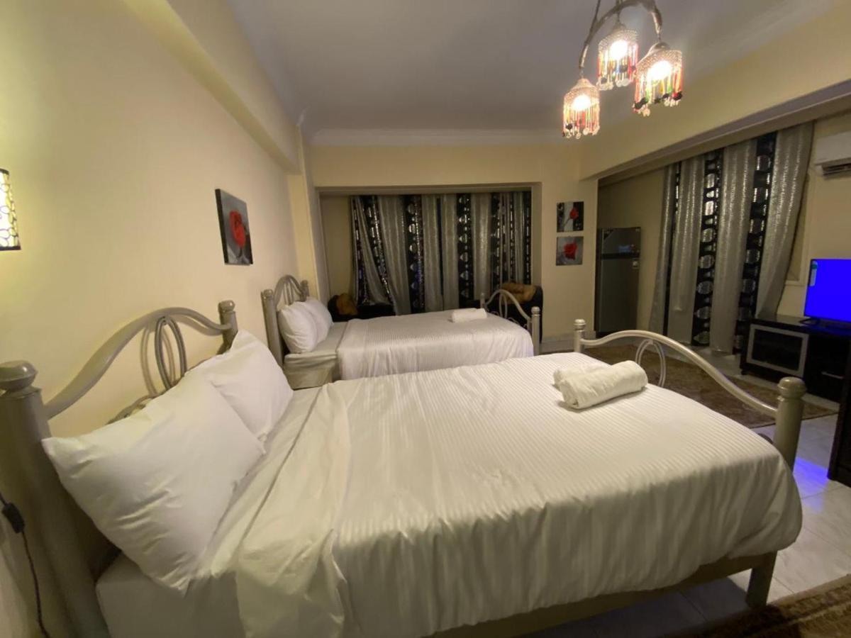Pyramita Hotel Ghatati Екстер'єр фото