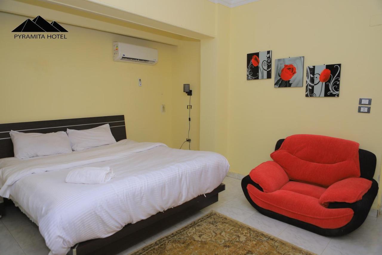 Pyramita Hotel Ghatati Екстер'єр фото