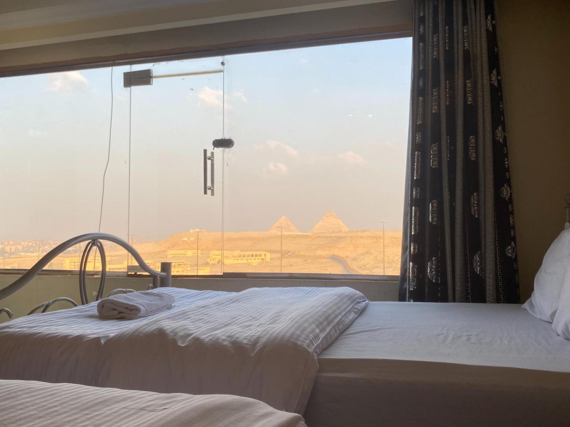 Pyramita Hotel Ghatati Екстер'єр фото