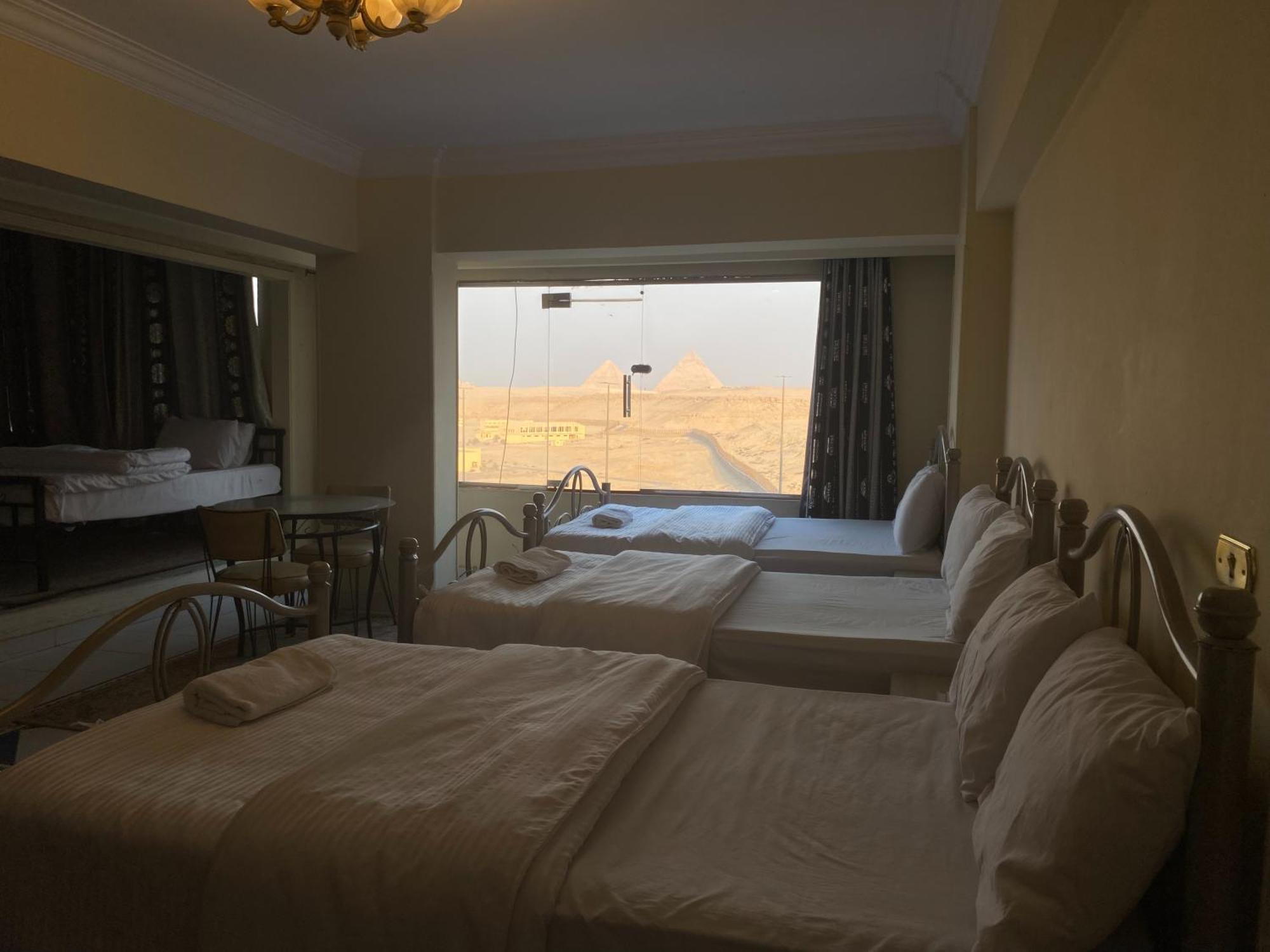 Pyramita Hotel Ghatati Екстер'єр фото