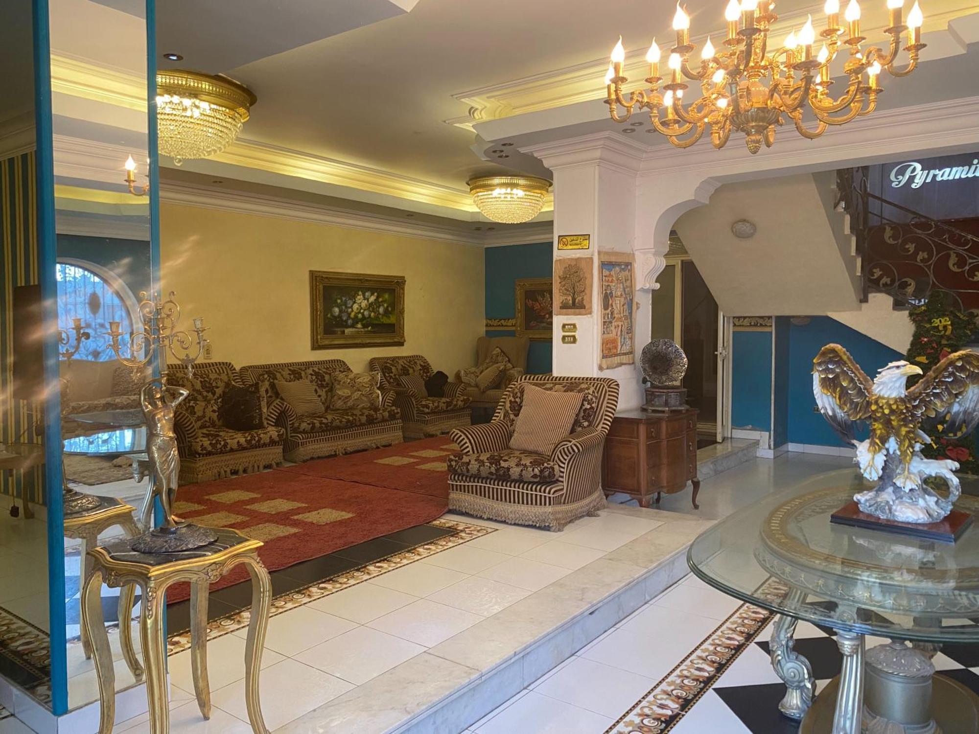 Pyramita Hotel Ghatati Екстер'єр фото